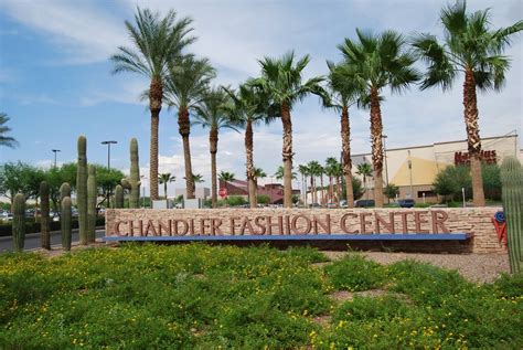 Chandler mall az - Chandler Fashion Center. Share. Out-of-town visitors receive complimentary shopping and dining incentives for more than $450 USD in savings with offers from participating stores and restaurants located at Chandler Fashion Center. To get your visitor incentive, text the mall at (480) 526-9200. 